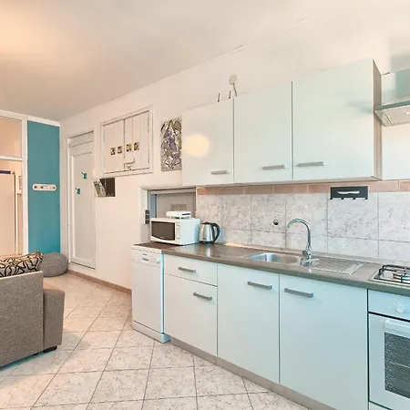 Nina Apartment