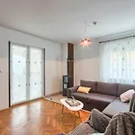 Apartman Nina *
